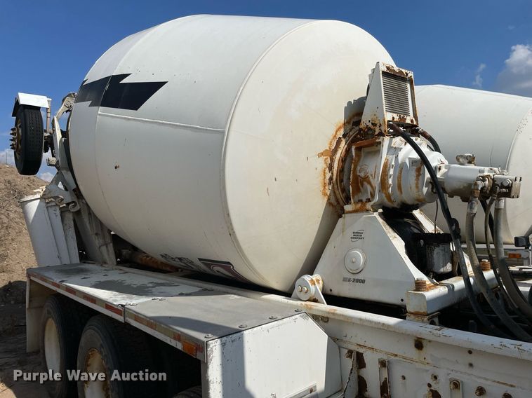 image for item MS9780 2005 Peterbilt 357  ready mix truck