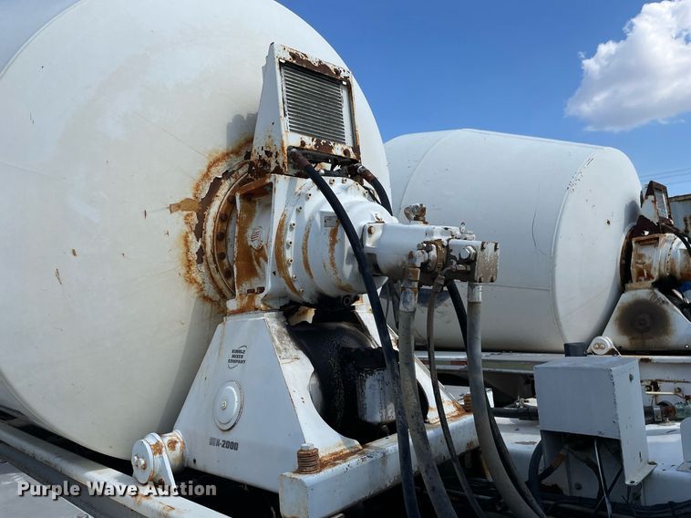 image for item MS9780 2005 Peterbilt 357  ready mix truck