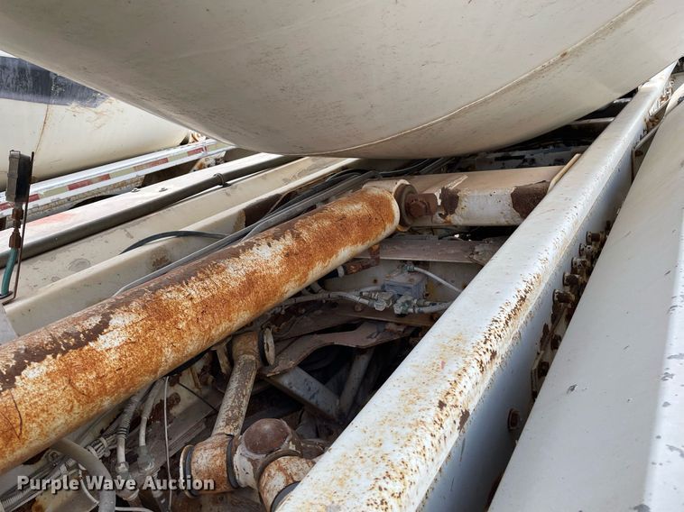 image for item MS9780 2005 Peterbilt 357  ready mix truck