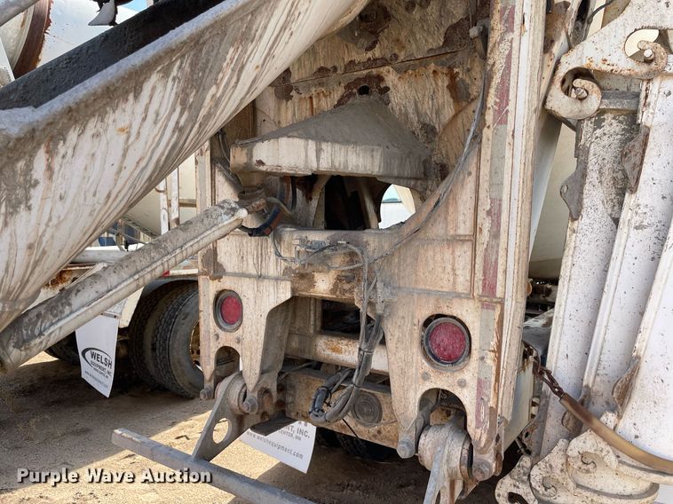 image for item MS9780 2005 Peterbilt 357  ready mix truck