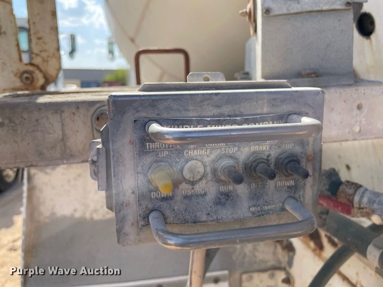 image for item MS9780 2005 Peterbilt 357  ready mix truck