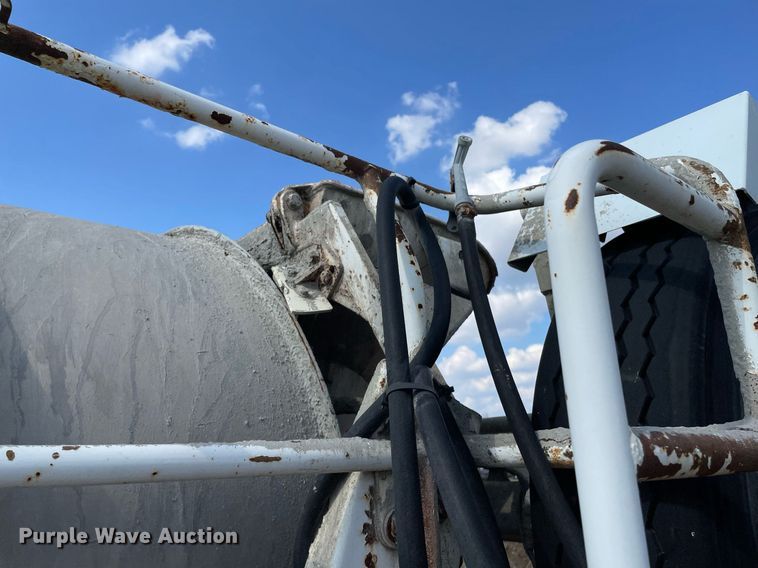 image for item MS9780 2005 Peterbilt 357  ready mix truck