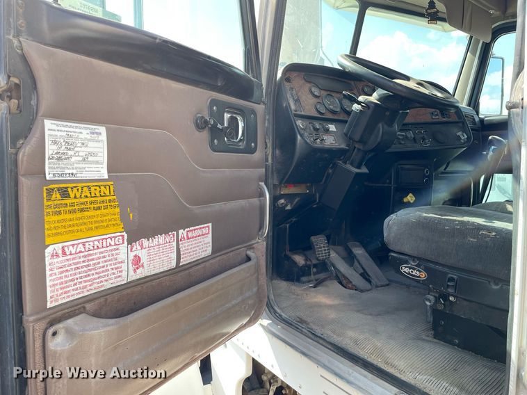 image for item MS9780 2005 Peterbilt 357  ready mix truck