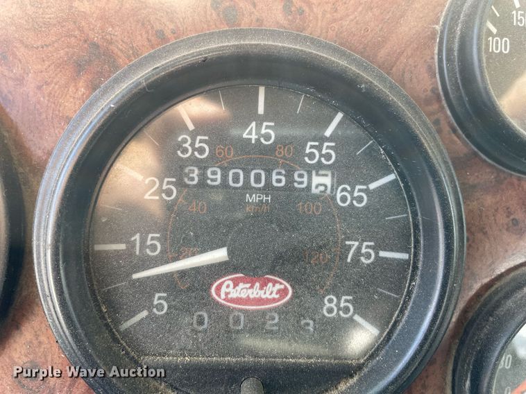 image for item MS9780 2005 Peterbilt 357  ready mix truck