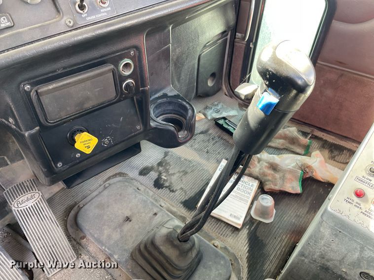 image for item MS9780 2005 Peterbilt 357  ready mix truck