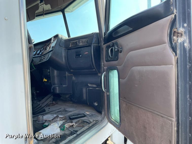 image for item MS9780 2005 Peterbilt 357  ready mix truck