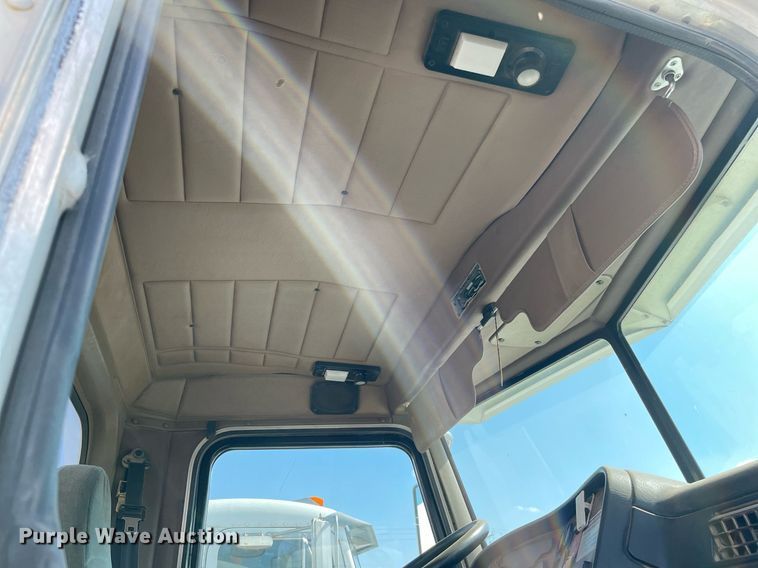 image for item MS9780 2005 Peterbilt 357  ready mix truck