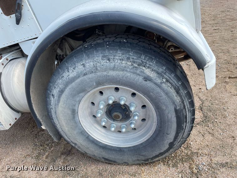 image for item MS9780 2005 Peterbilt 357  ready mix truck