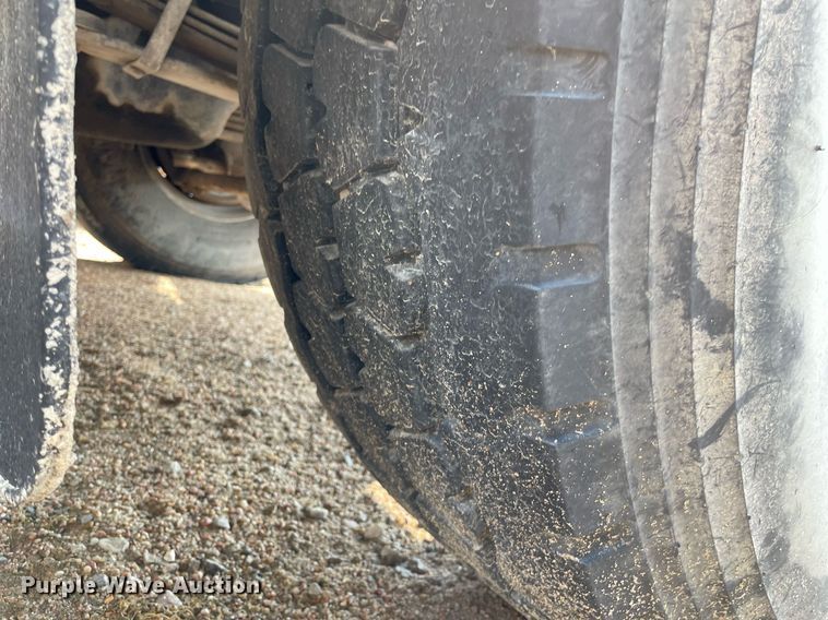 image for item MS9780 2005 Peterbilt 357  ready mix truck