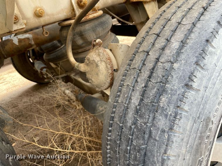 image for item MS9780 2005 Peterbilt 357  ready mix truck