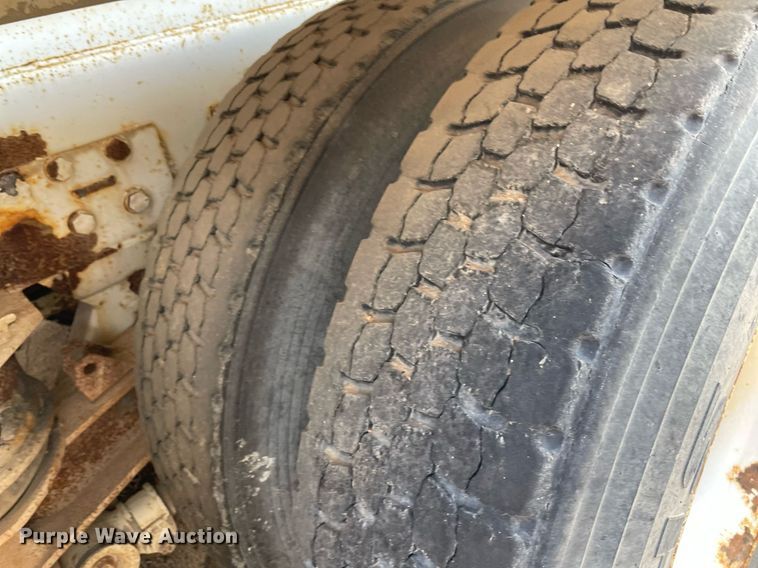 image for item MS9780 2005 Peterbilt 357  ready mix truck