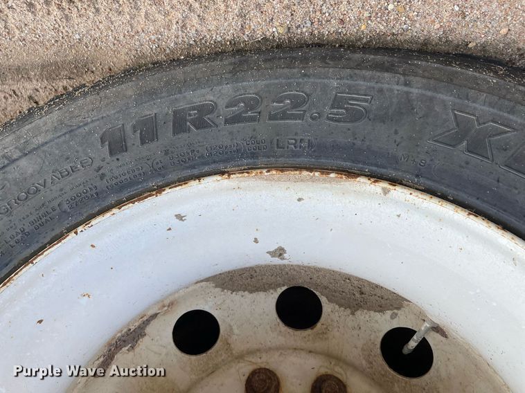 image for item MS9780 2005 Peterbilt 357  ready mix truck