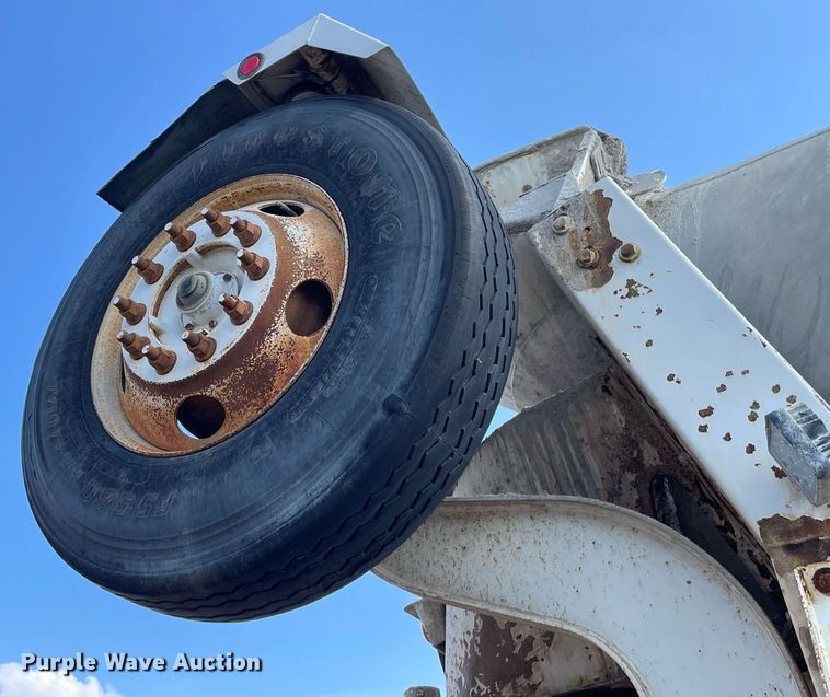 image for item MS9780 2005 Peterbilt 357  ready mix truck