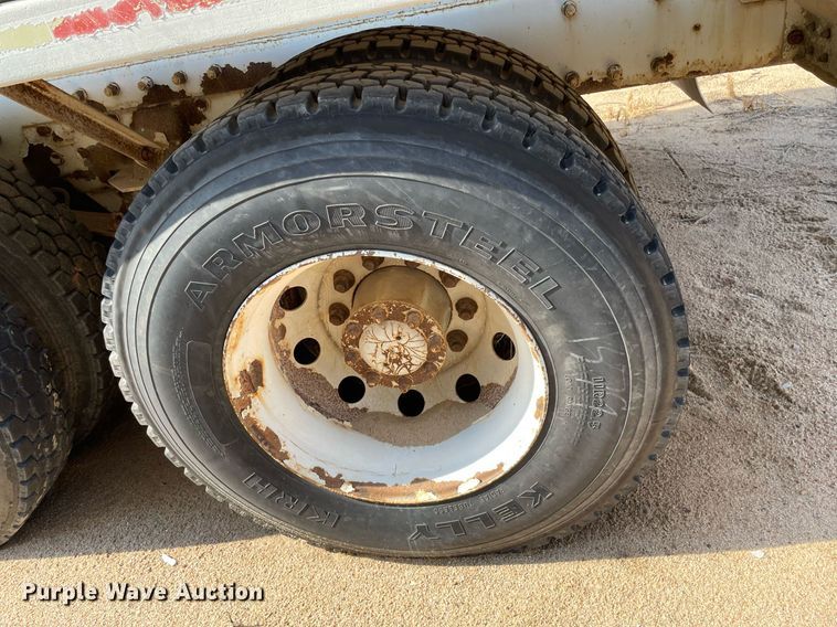 image for item MS9780 2005 Peterbilt 357  ready mix truck