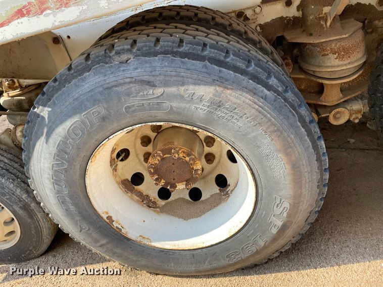 image for item MS9780 2005 Peterbilt 357  ready mix truck