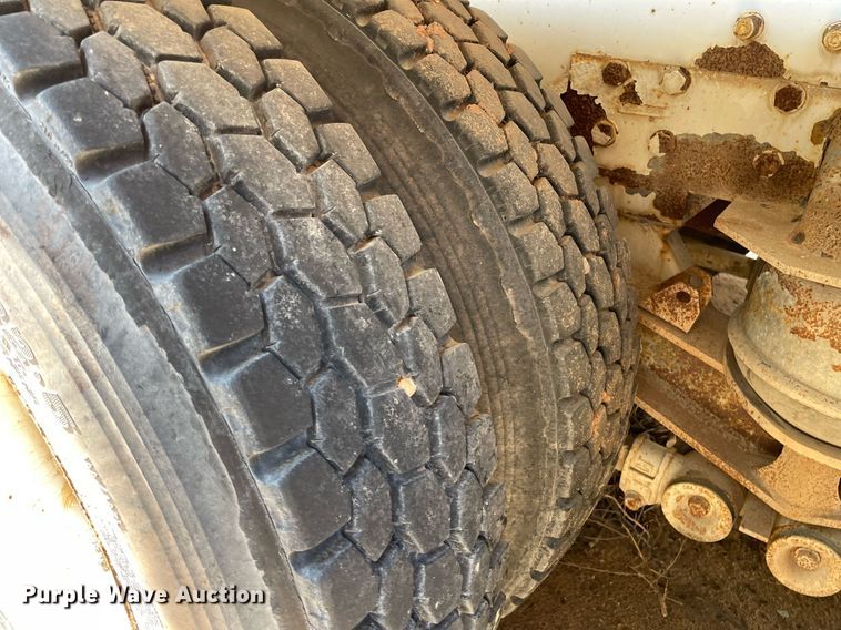 image for item MS9780 2005 Peterbilt 357  ready mix truck