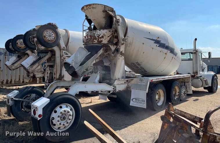 image for item MS9781 2004 Peterbilt 357  ready mix truck