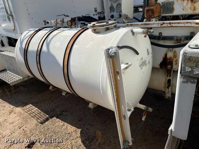 image for item MS9781 2004 Peterbilt 357  ready mix truck