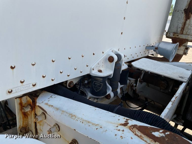 image for item MS9781 2004 Peterbilt 357  ready mix truck