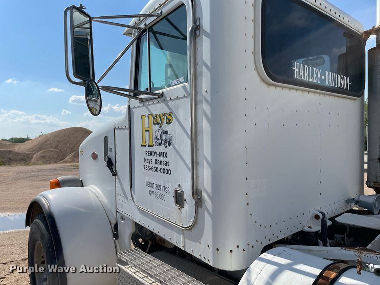 image for item MS9781 2004 Peterbilt 357  ready mix truck