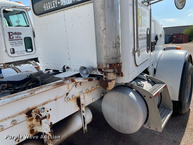 image for item MS9781 2004 Peterbilt 357  ready mix truck