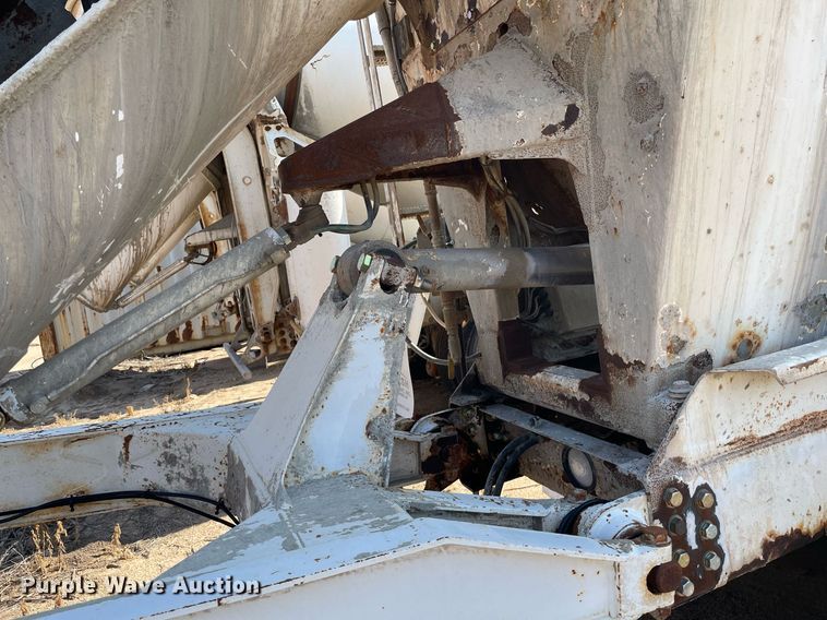 image for item MS9781 2004 Peterbilt 357  ready mix truck