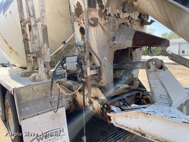 image for item MS9781 2004 Peterbilt 357  ready mix truck