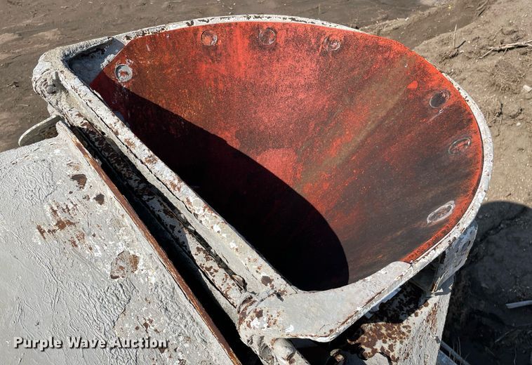 image for item MS9781 2004 Peterbilt 357  ready mix truck