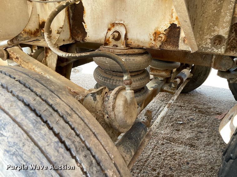 image for item MS9781 2004 Peterbilt 357  ready mix truck