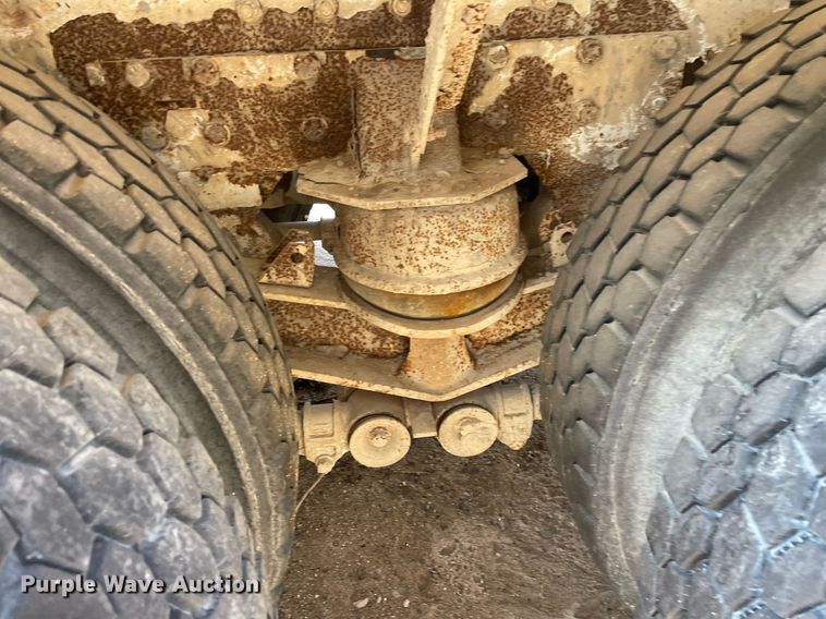 image for item MS9781 2004 Peterbilt 357  ready mix truck