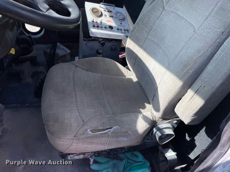 image for item MS9781 2004 Peterbilt 357  ready mix truck