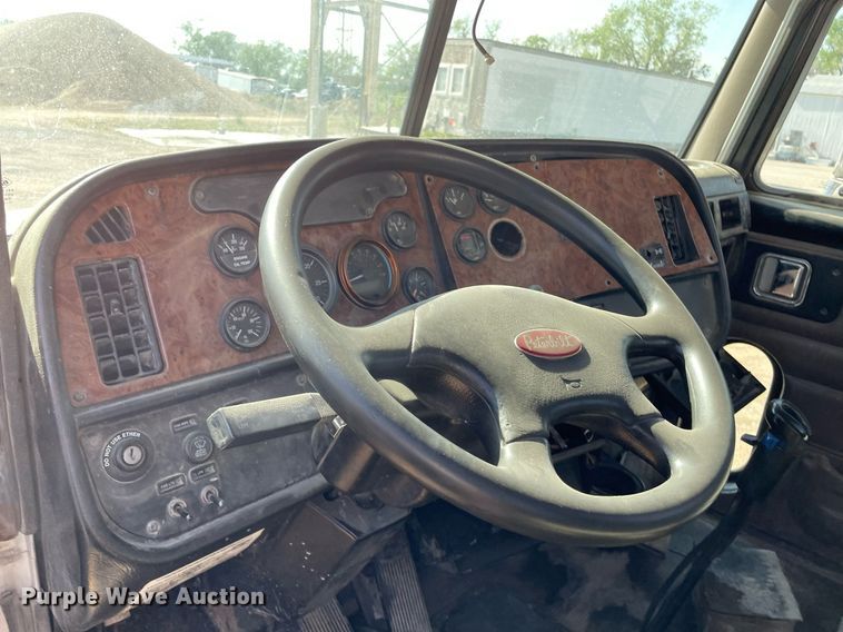 image for item MS9781 2004 Peterbilt 357  ready mix truck
