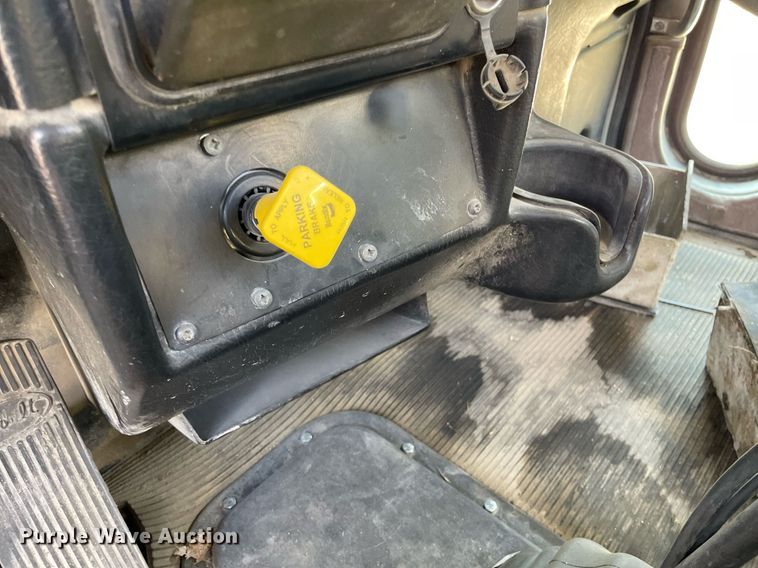 image for item MS9781 2004 Peterbilt 357  ready mix truck