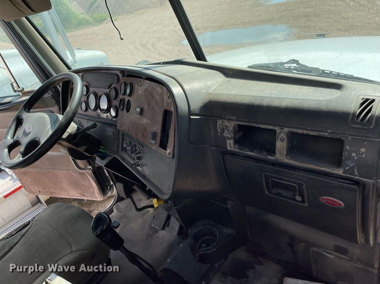 image for item MS9781 2004 Peterbilt 357  ready mix truck