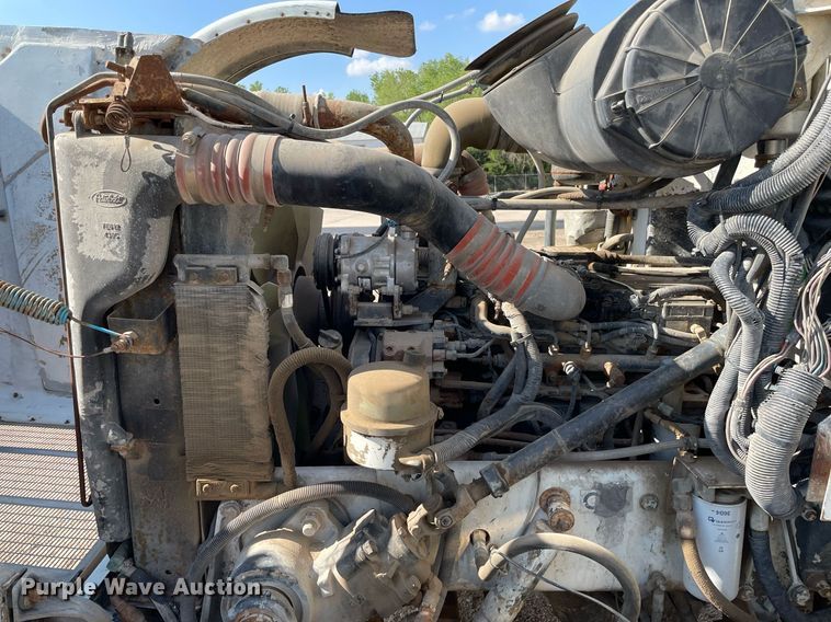 image for item MS9781 2004 Peterbilt 357  ready mix truck