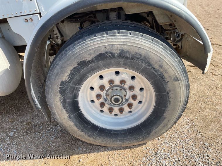 image for item MS9781 2004 Peterbilt 357  ready mix truck