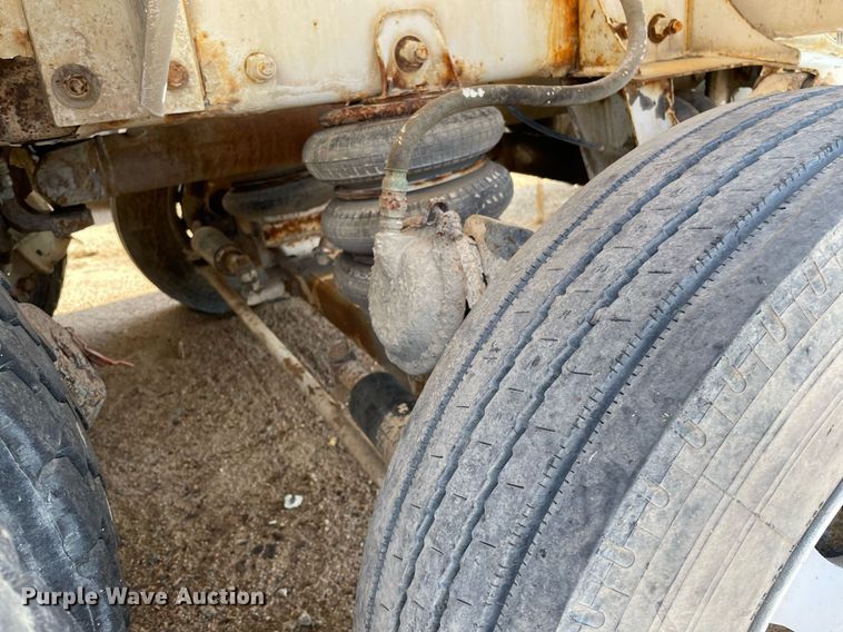 image for item MS9781 2004 Peterbilt 357  ready mix truck