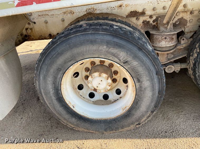 image for item MS9781 2004 Peterbilt 357  ready mix truck