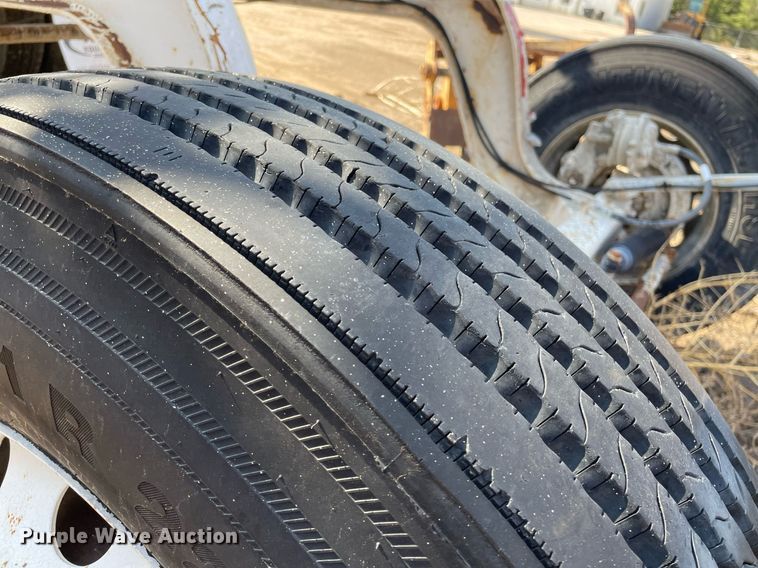 image for item MS9781 2004 Peterbilt 357  ready mix truck