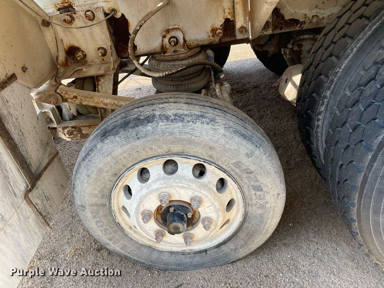 image for item MS9781 2004 Peterbilt 357  ready mix truck