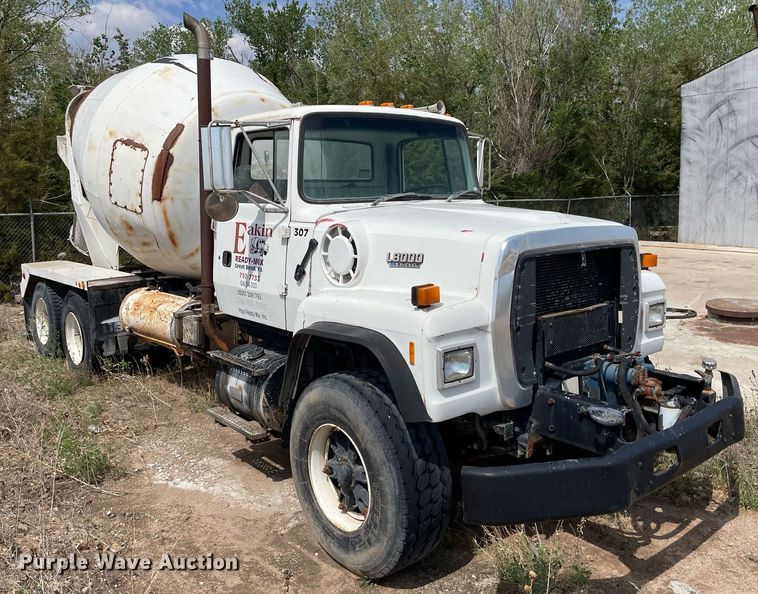 image for item MS9782 1992 Ford L8000  ready mix truck
