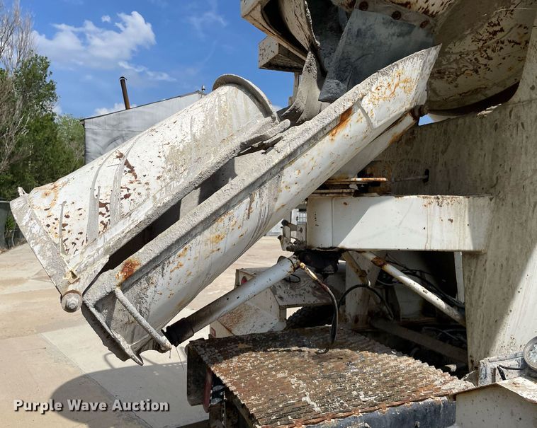 image for item MS9782 1992 Ford L8000  ready mix truck