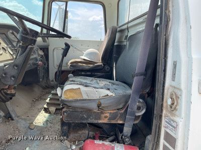 image for item MS9782 1992 Ford L8000  ready mix truck