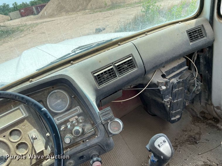 image for item MS9782 1992 Ford L8000  ready mix truck