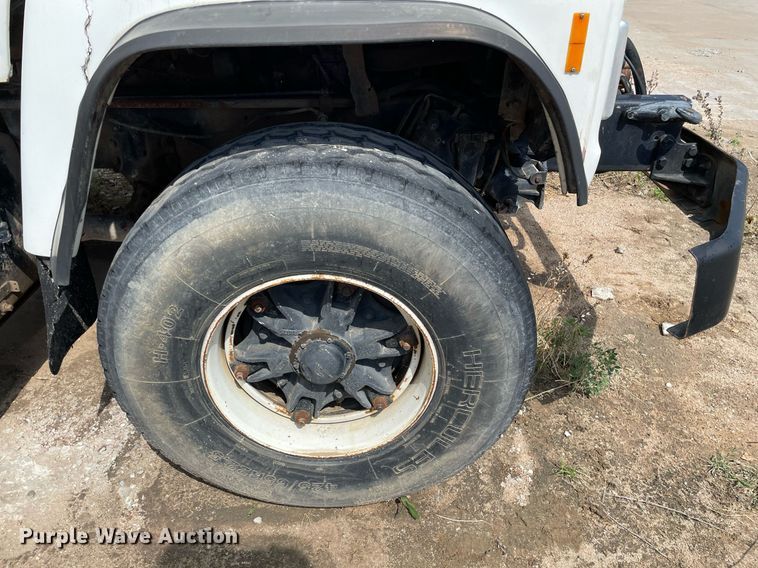 image for item MS9782 1992 Ford L8000  ready mix truck