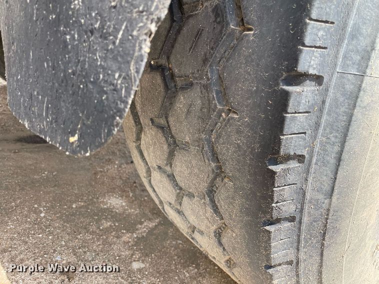 image for item MS9782 1992 Ford L8000  ready mix truck