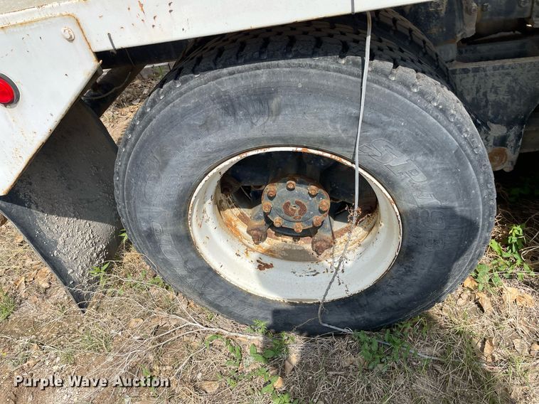 image for item MS9782 1992 Ford L8000  ready mix truck