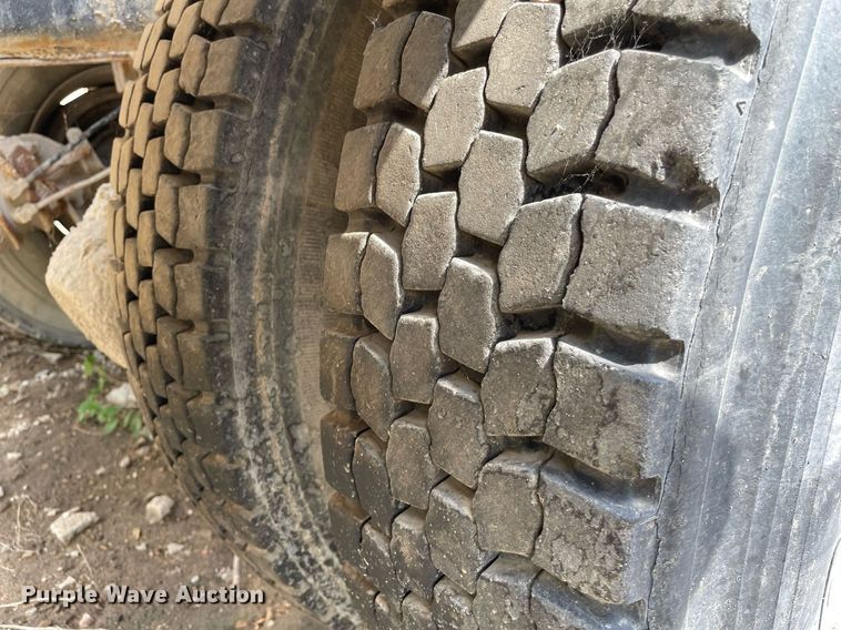 image for item MS9782 1992 Ford L8000  ready mix truck