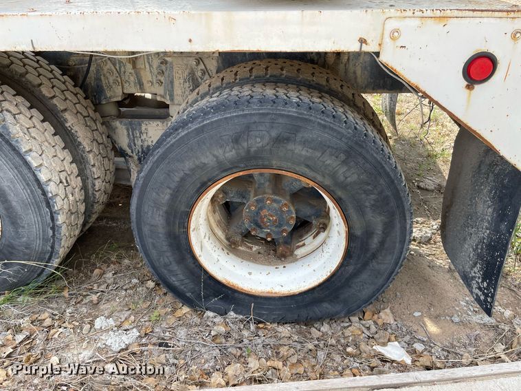 image for item MS9782 1992 Ford L8000  ready mix truck