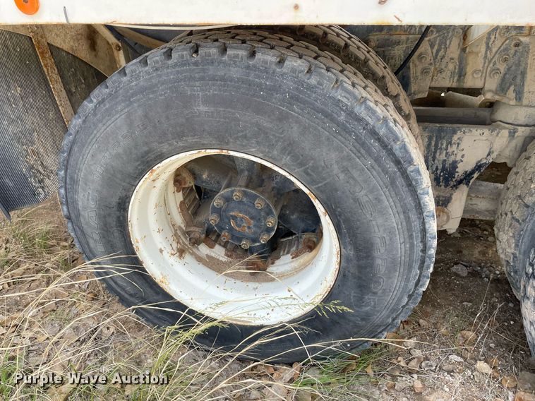 image for item MS9782 1992 Ford L8000  ready mix truck